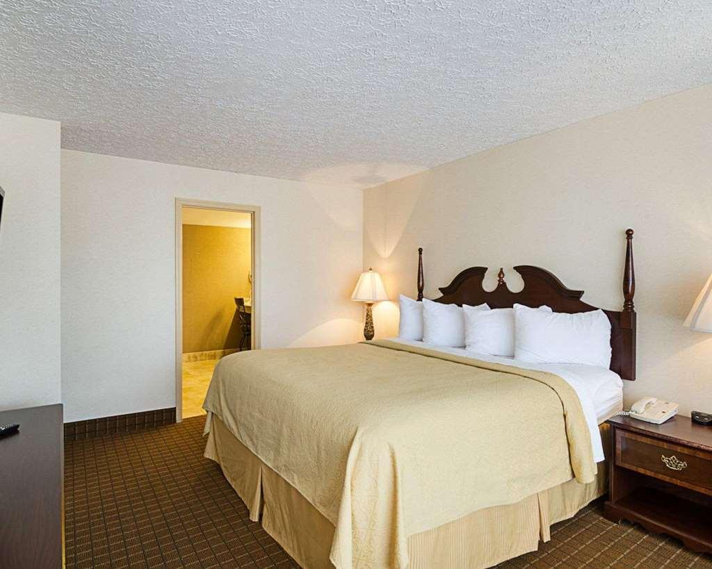 Quality Inn Lewisburg Room photo