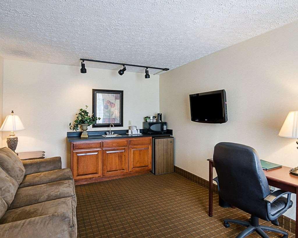 Quality Inn Lewisburg Room photo