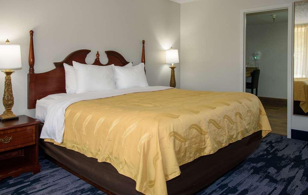Quality Inn Lewisburg Room photo